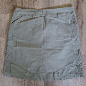 Tribal Sz 10 Athletic Stretch Womens Green Skirt